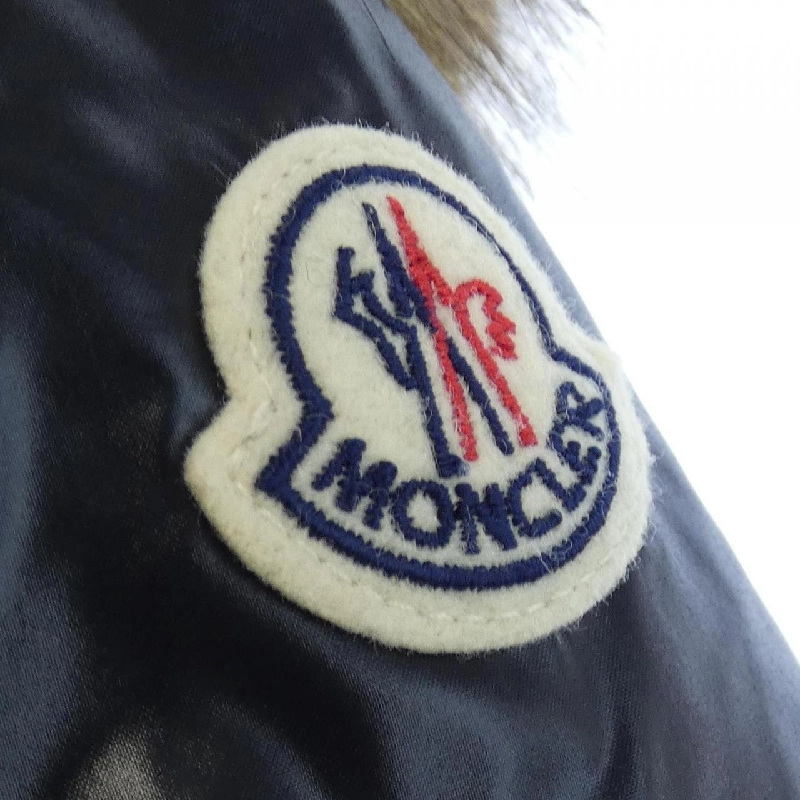 Áo khoác lông vũ MONCLER 642602