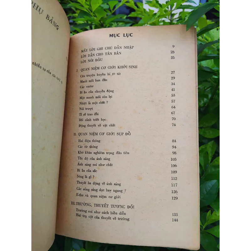 Vật lý tiến hóa luận của Albert Einstein và Leopold Infeld  1001250