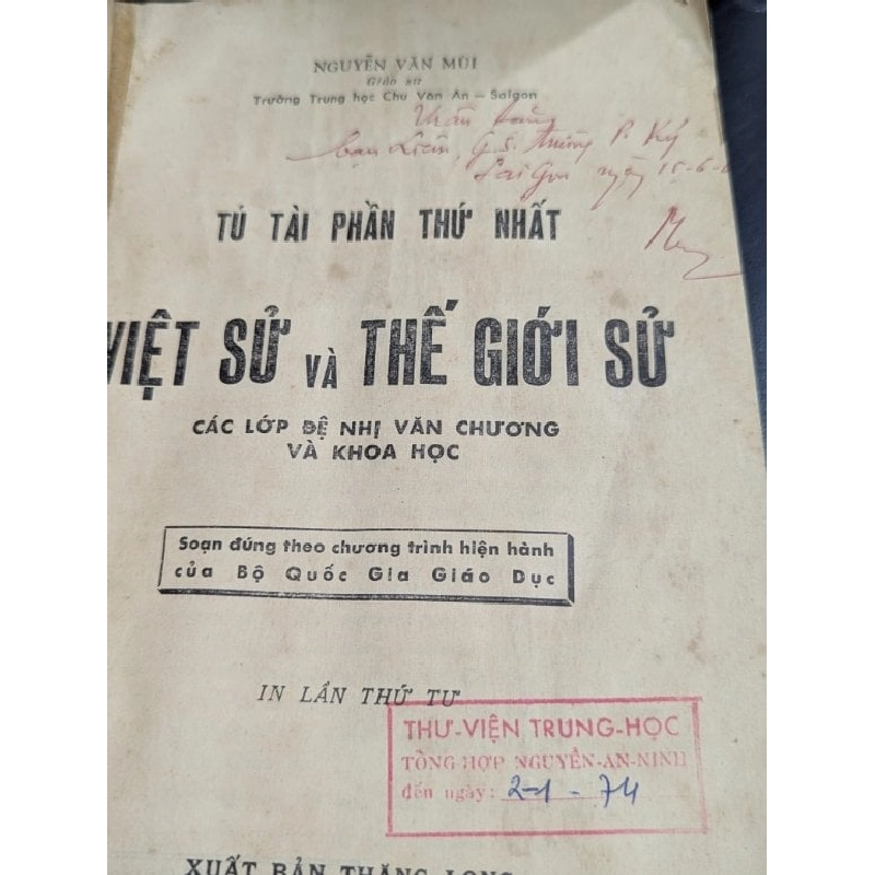 Việt sử và thế giới sử - Nguyễn Văn Mùi 504700