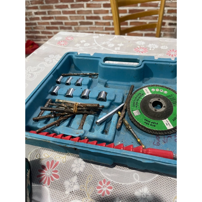 Máy khoan pin hiệu Makita 431251