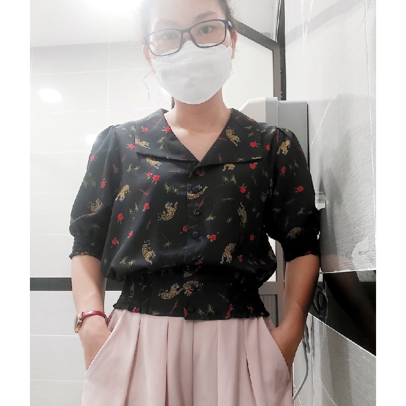 Áo kiểu bo gấu họa tiết xinh 11801