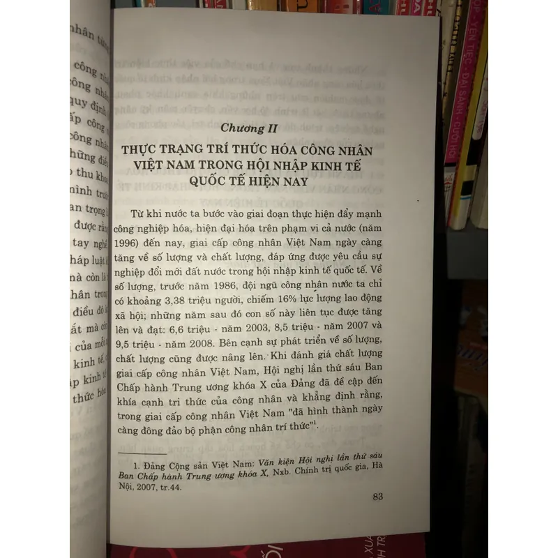 Trí thức hoá công nhân Việt Nam trong hội nhập kinh tế quốc tế  hiện nay  608021