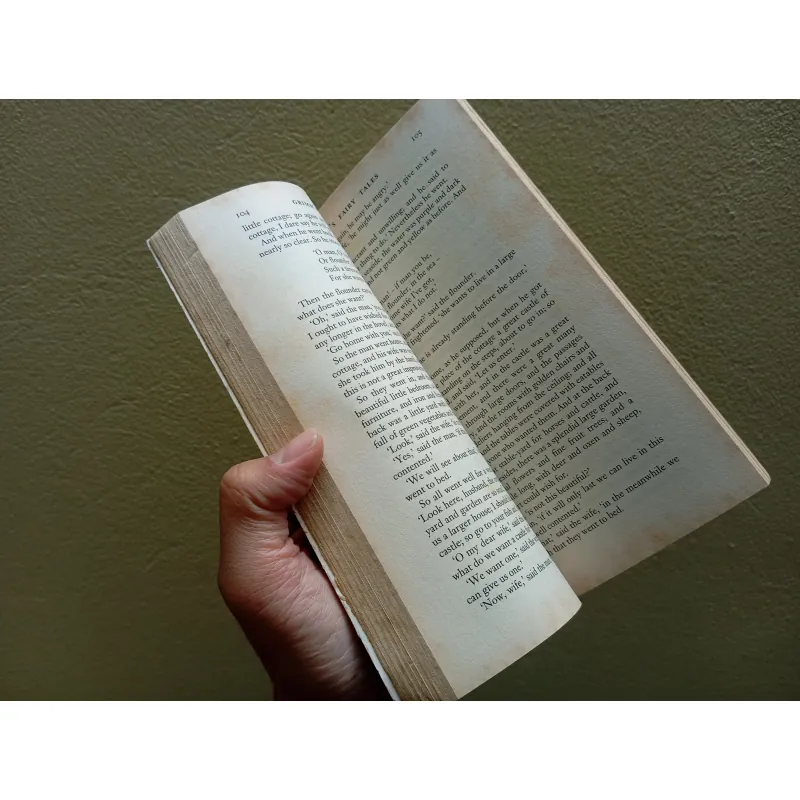 Grimm's fairy tales  757993