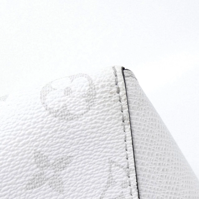 Túi xách cuối tuần Taiga Llama M30919 Louis Vuitton 609908