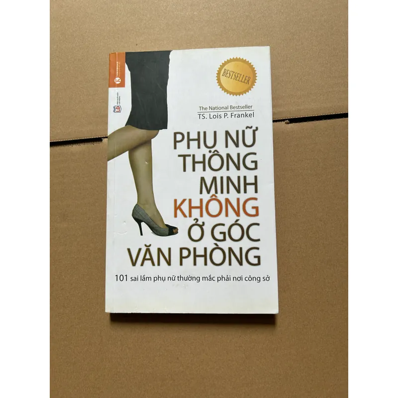 Phụ nữ thông minh không ở góc văn phòng 693000