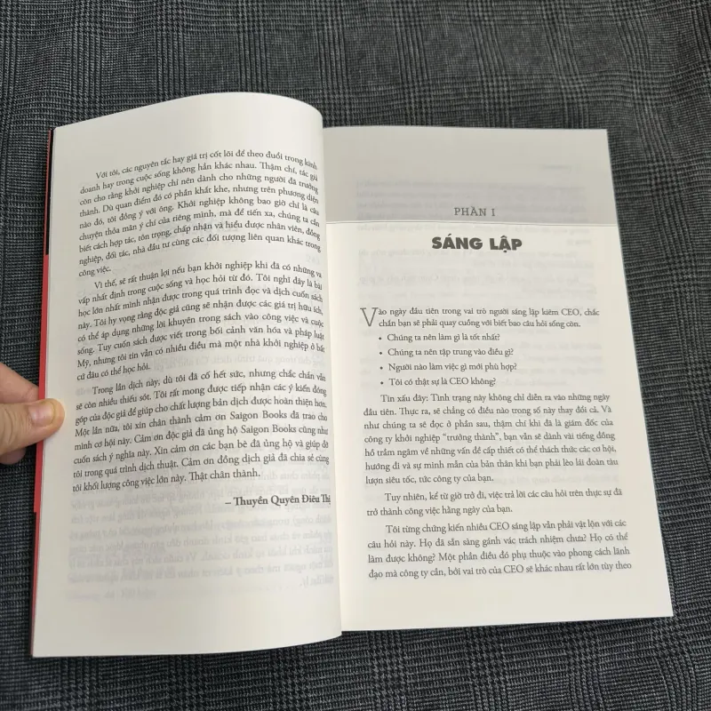 Ghế Nóng (Hot Seat) - Cẩm Nang Toàn Diện Cho CEO Khởi Nghiệp - Dan Shapiro - Kèm Bookmark 557479