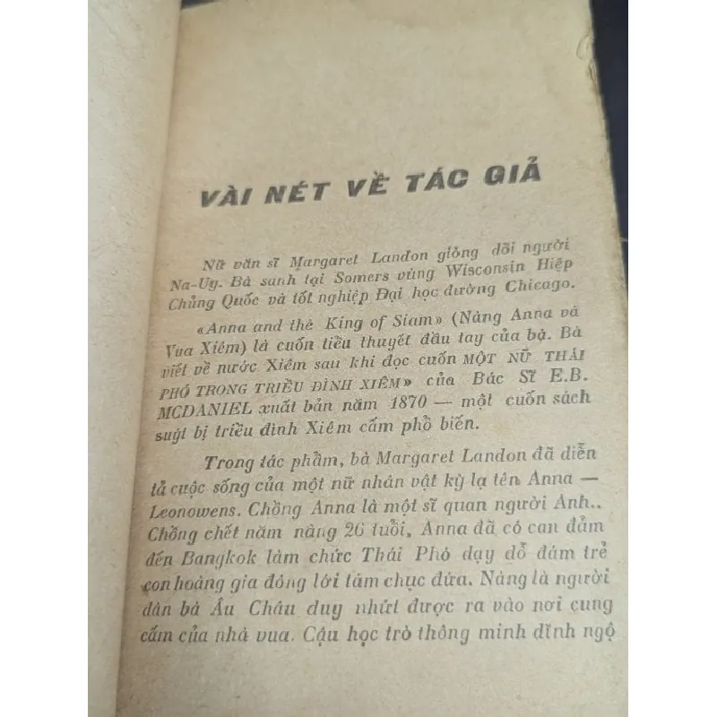 Quân vương và thiếp - Margaret Landon 593628