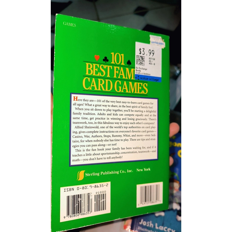 Ngoại văn hướng dẫn chơi bài trong gia đình - FAMILY CARD GAMES 496141