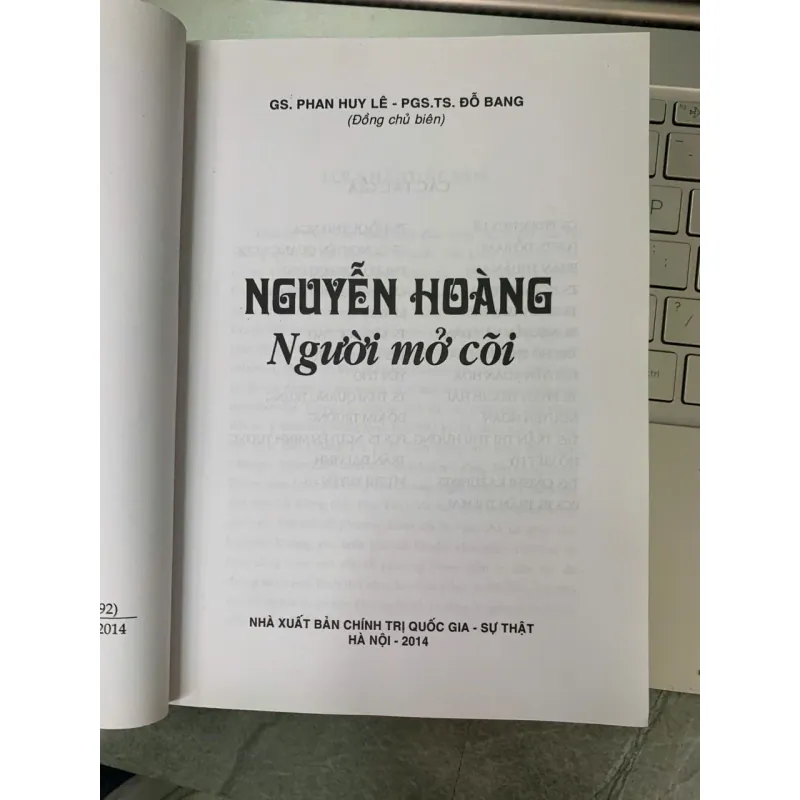 NGUYỄN HOÀNG NGƯỜI MỞ CÕI - GS. PHAN HUY LÊ & PGS. TS. ĐỖ BANG 699546