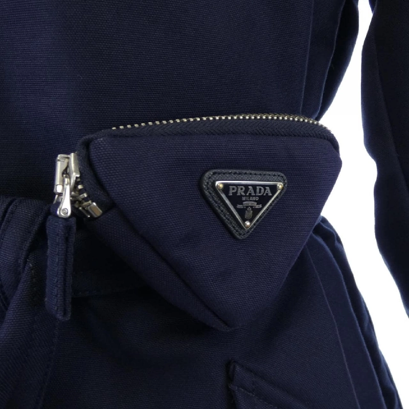 Áo khoác PRADA logo hình tam giác SGO132 S222 11HJ - Hàng hiệu Chính hãng 895814