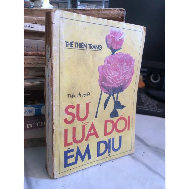 Sự lừa dối êm dịu - Thế Thiên Trang  1046289