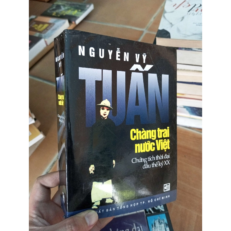 (Sách cũ SCGR) Chàng trai nước Việt - Vỹ Tuấn 2011 VAVO-A2 Blogmeo090426 1016754