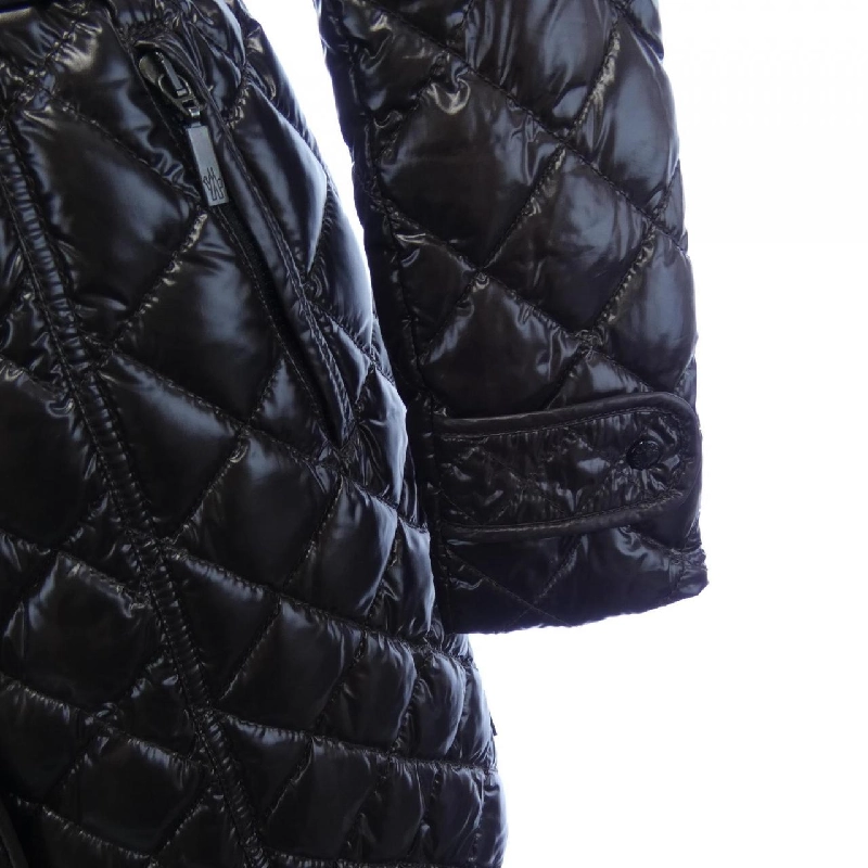 Áo khoác lông vũ MONCLER 638206