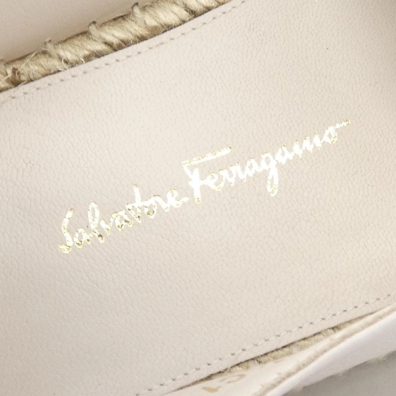 Giày SALVATORE FERRAGAMO UM9157 - Hàng hiệu Authentic 827819