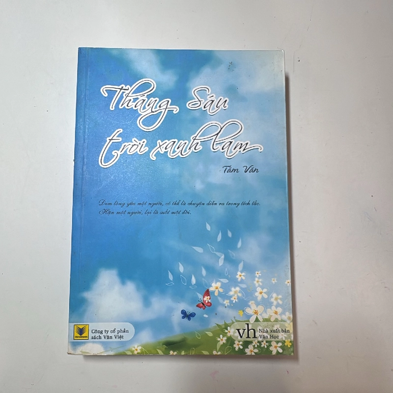 Tháng sáu trời xanh lam 315726