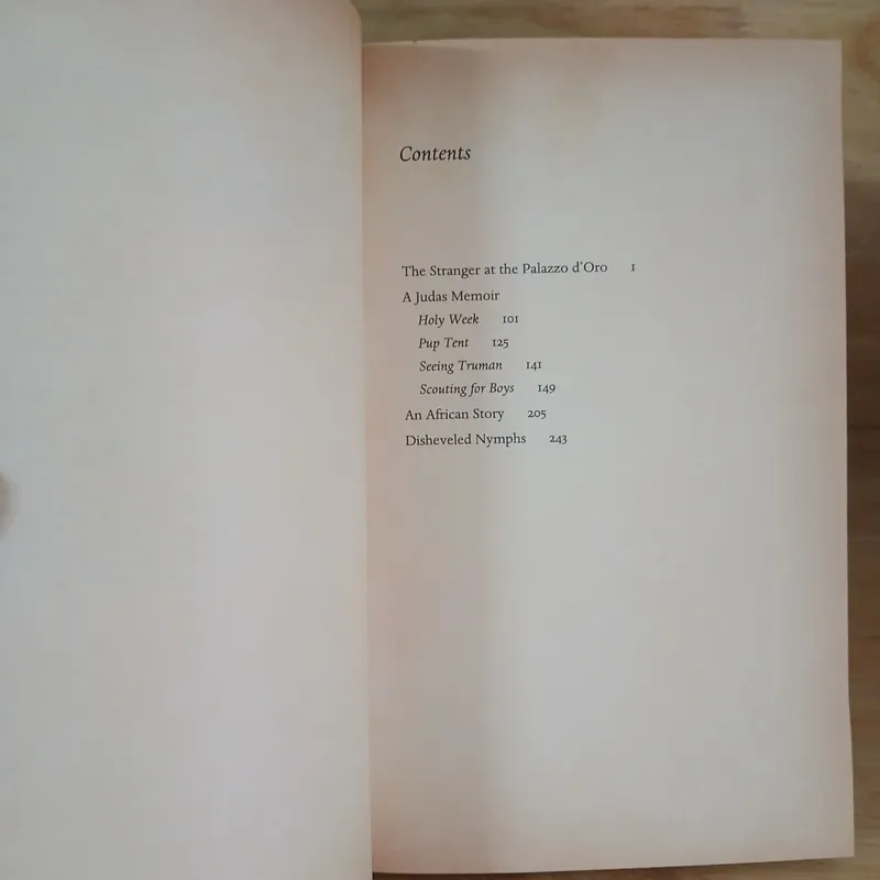 The Stranger At The Palazzo D'Oro - Paul Theroux 708580