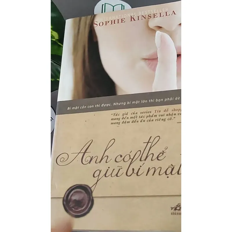 Anh Có Thể Giữ Bí Mật? (2012) - Sophie Kinsella 603335