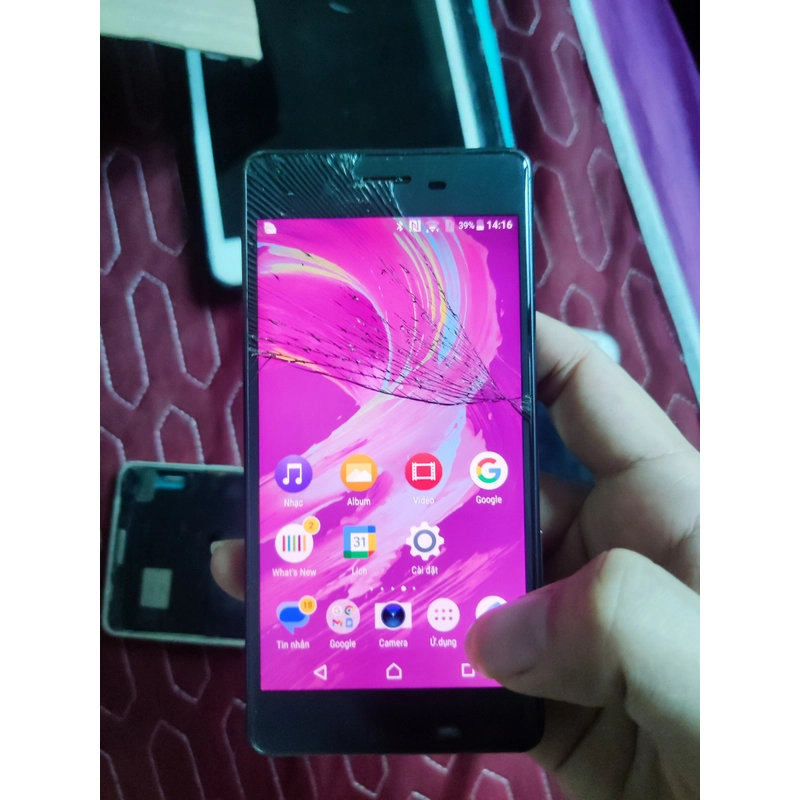 Sony Xperia nứt kính 304780