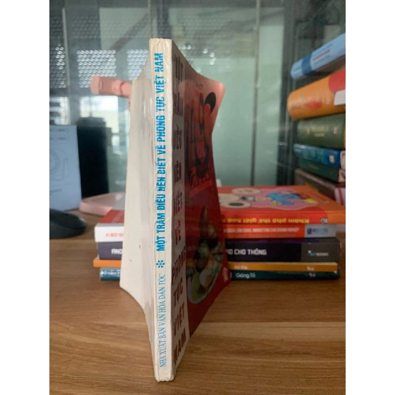 Một trăm điều nên biết về phong tục Việt Nam -Tân Việt 779867