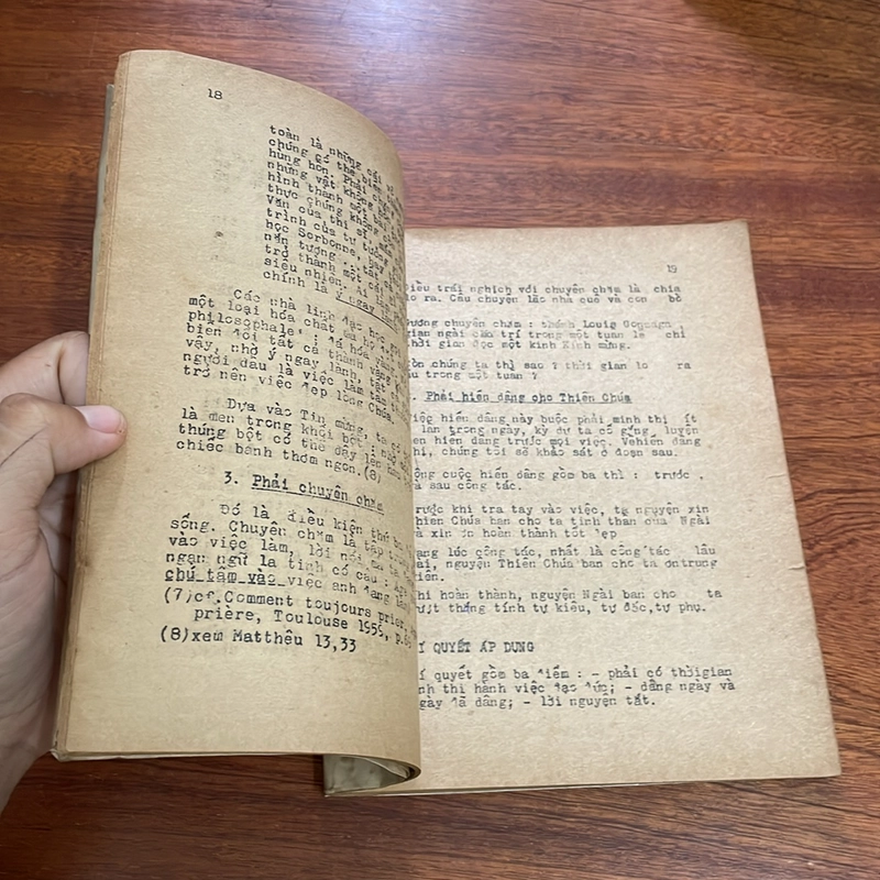 II Tựa sách: Linh Đạo Căn Bản - Linh Mục Phanxicô Xaviê Nguyễn Hữu Tấn - 1986 518663