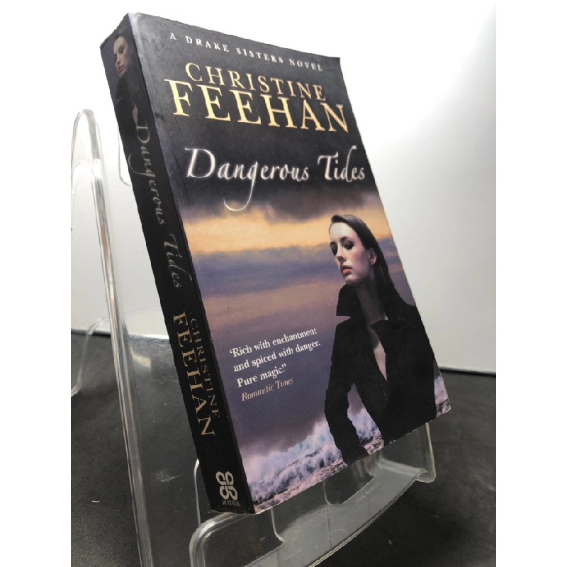 [Phiên Chợ Sách Cũ] Dangerous Tides Christine Feehan 1704 435606
