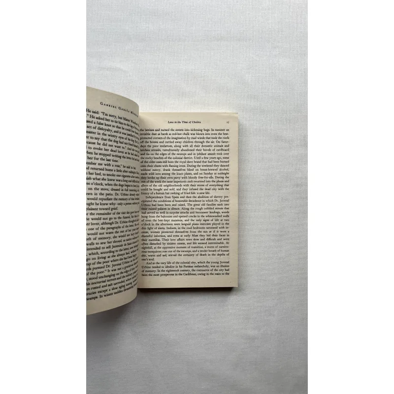 Love in the Time of Cholera - Gabriel García Márquez  933404