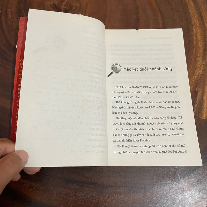 II Tựa sách: Nữ Thám Tử Nancy Drew _ Chạy Đua Với Thời Gian - CAROLYN KEENE - 2009 463291