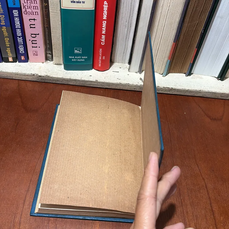 II Sách Phật Giáo: Thoát Vòng Tục Luỵ - Tinh Vân - Quảng Độ (Dịch) - 1974 738218