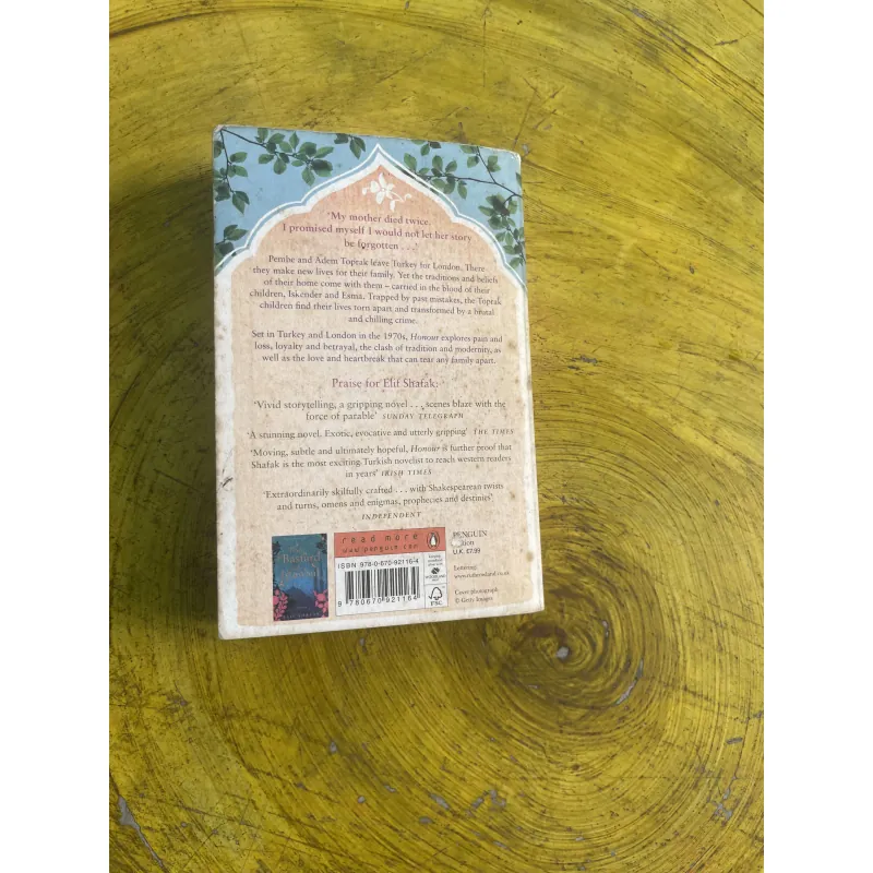 HONOUR - ELIF SHAFAK 798612