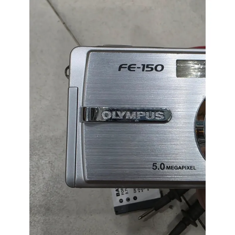 Máy ảnh compact Olympus Fe150 màu sám bạc (dùng tốt) 701140