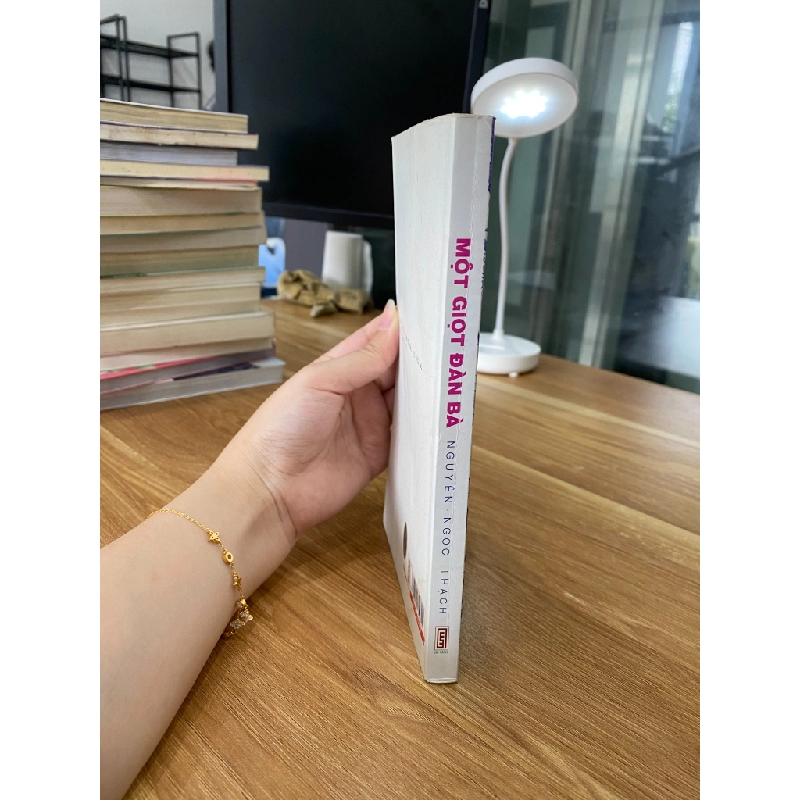 Một giọt đàn bà 537346