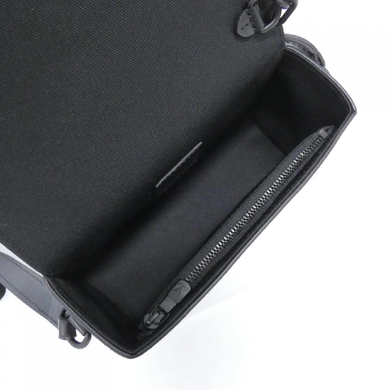 Túi đeo vai Louis Vuitton Monogram Eclipse Steamer Wearable Wallet M81783 - Hàng hiệu Chính hãng 767261