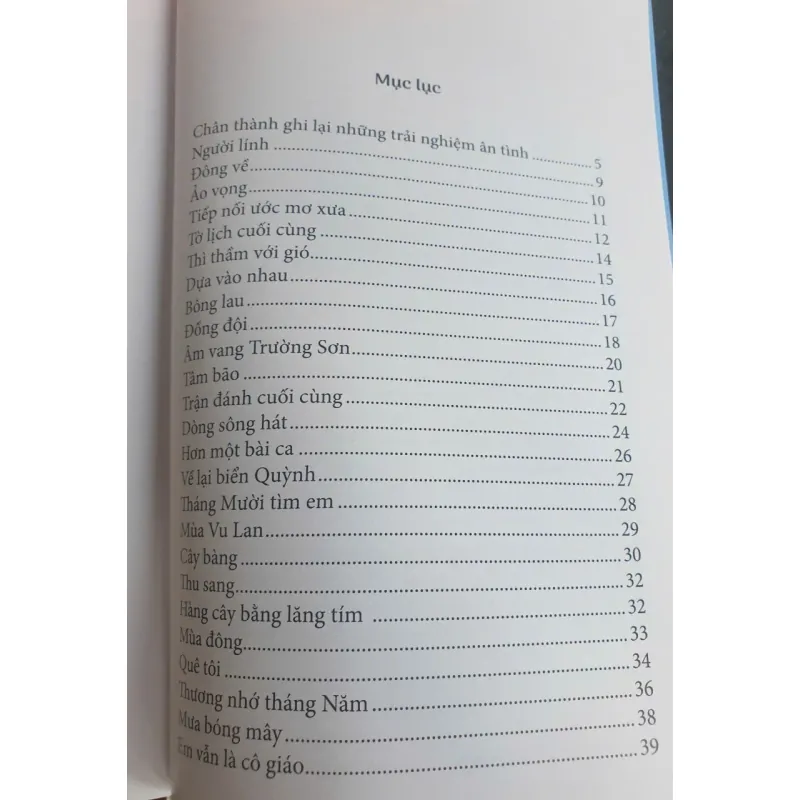 Sách Những dấu chân thời gian - Lê Thanh Phương 1006243