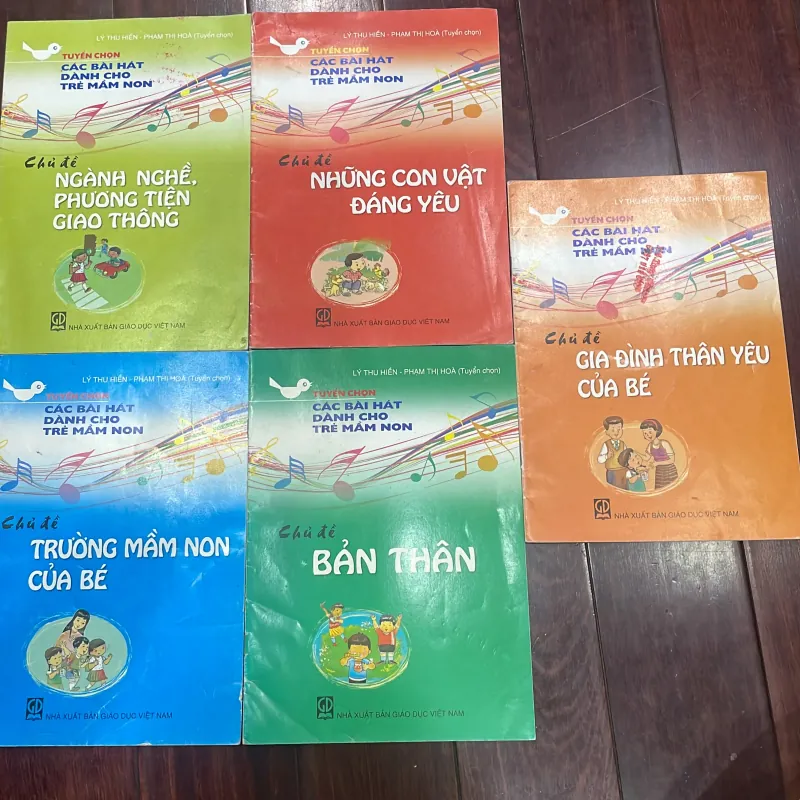 Tuyển chọn các bài hát dành cho trẻ mầm non - bộ 5 quyển - thiếu nhi  1044847