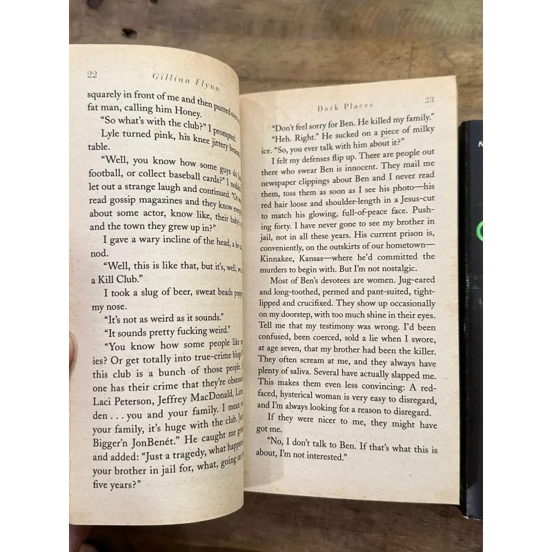 Combo Sách Tác Giả Gillian Flynn - Dark Places & Sharp Object (Sách Nguyên Tác Tiếng Anh) 728430