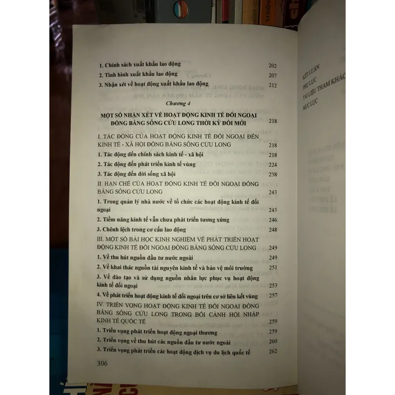 Kinh tế đối ngoại đồng bằng sông Cửu Long thời kỳ đổi mới kinh nghiệm và triển vọng  596140
