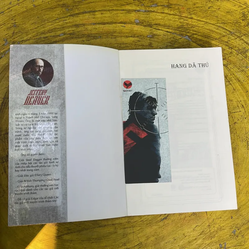 COMBO JEFFEREY DEAVER: DỮ LIỆU TỬ THẦN & HANG DÃ THÚ 748887