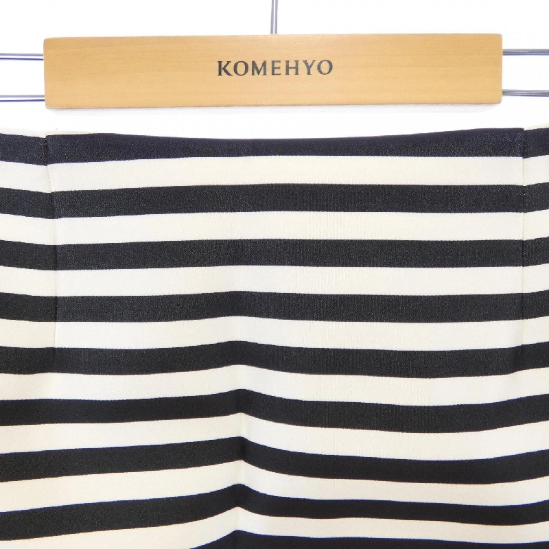 Váy LOUIS VUITTON FISK91TMT - Hàng hiệu Authentic 818423