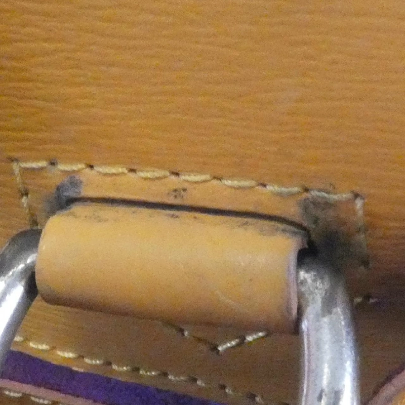 Túi xách vai Louis Vuitton Epi Cluny M52259 - Hàng hiệu Chính hãng 802257