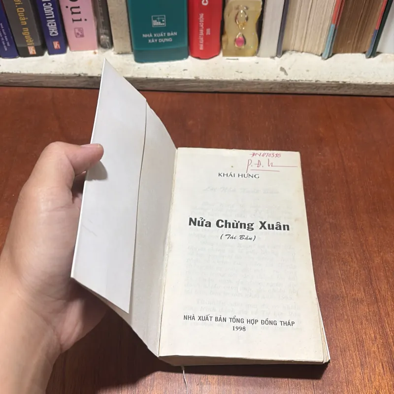 II Tiểu Thuyết: Nửa Chừng Xuân - Khái Hưng - 1998 789360