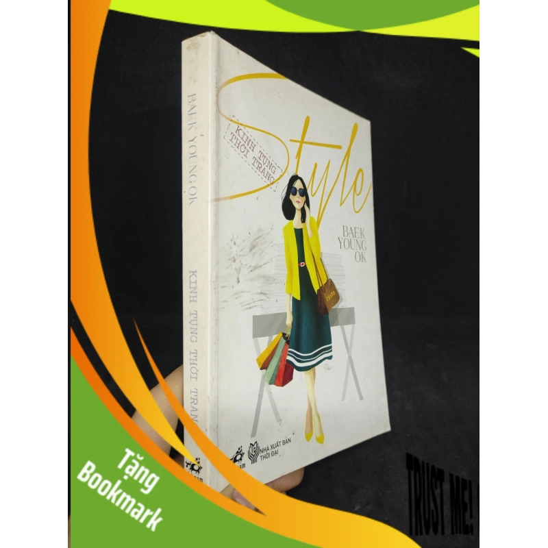(TẶNG BOOKMARK) Kinh tụng thời trang mới 80% RBK0412 946410