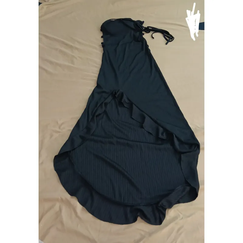 Váy body đen sz từ s-m-L vừa chưa qua xử dụng chỉ, không còn mác  977598