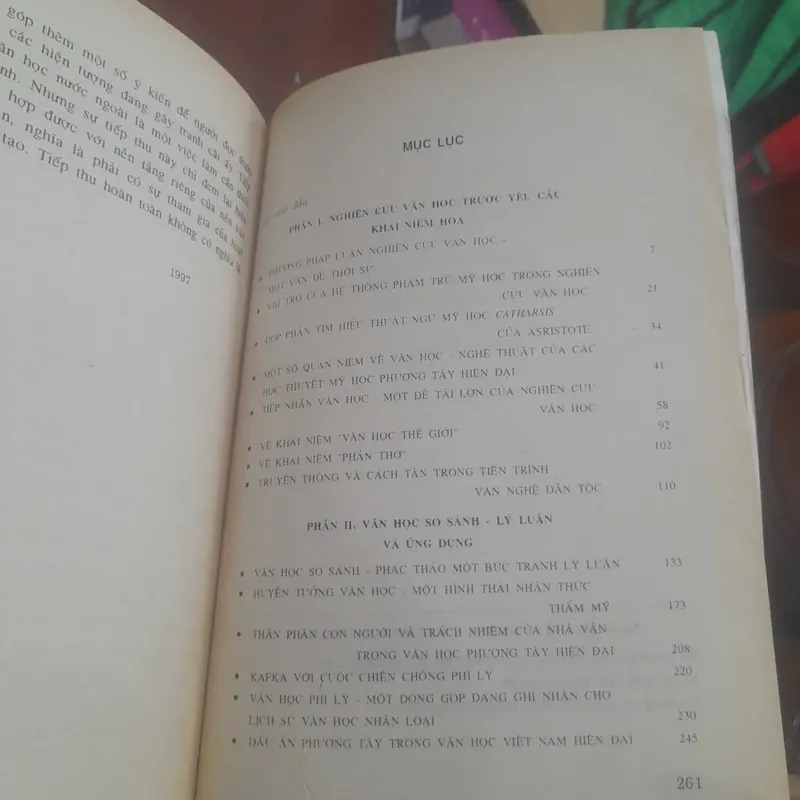 Nghiên cứu Văn học - LÝ LUẬN và ỨNG DỤNG 689546