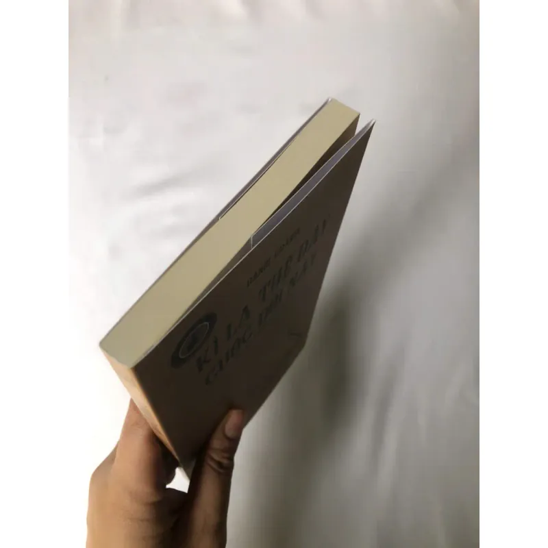 Kì Lạ Thế Đấy Cuộc Đời Này - Daniil Granin 799504