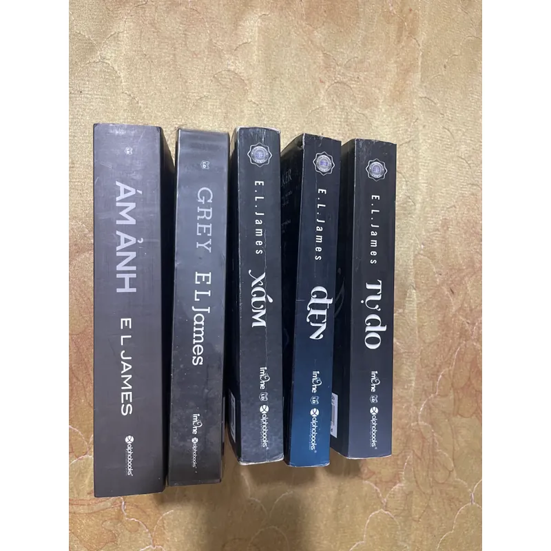 TRỌN BỘ 50 SẮC THÁI (5 TẬP)- E. L. JAMES 557013