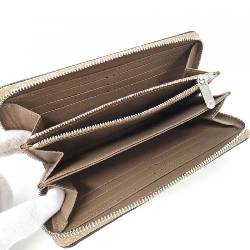 Ví Zippy da kỳ lạ Louis Vuitton 622768