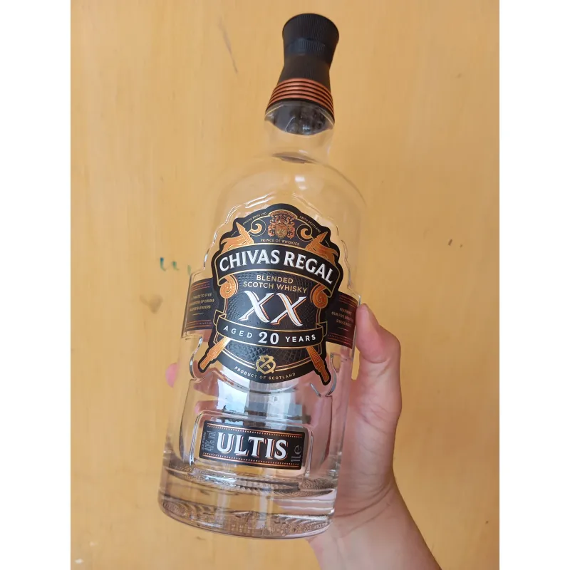 Vỏ chai rượu ngoại Chivas 20 989846
