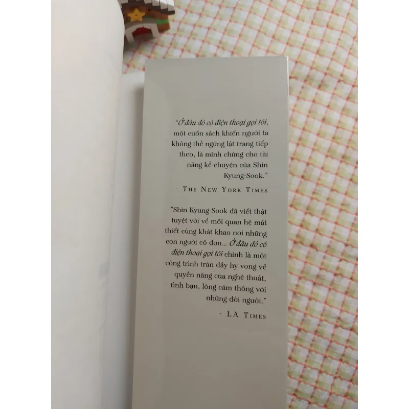 Ở ĐÂU ĐÓ CÓ ĐIỆN THOẠI GỌI TÔI - Shin Kyung Sook (Tác giả cuốn "Hãy chăm sóc mẹ") 782573