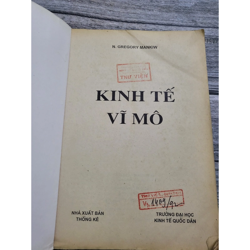 Kinh tế vĩ mô _ sách khổ lớn _ tác giả N.Gregory Mankiw 259449