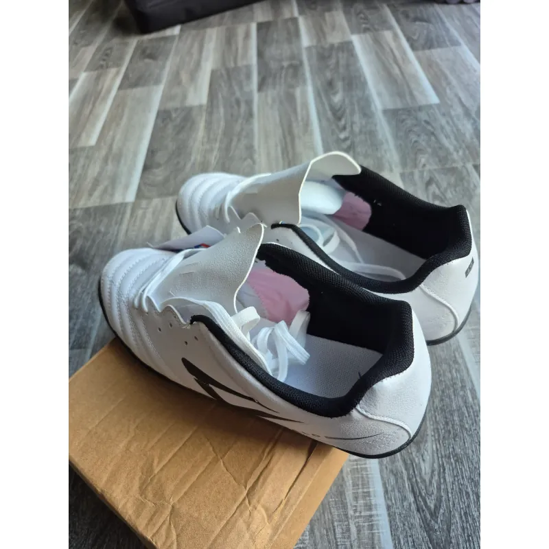 Pass giày mới Talo (chân 26cm) 930084